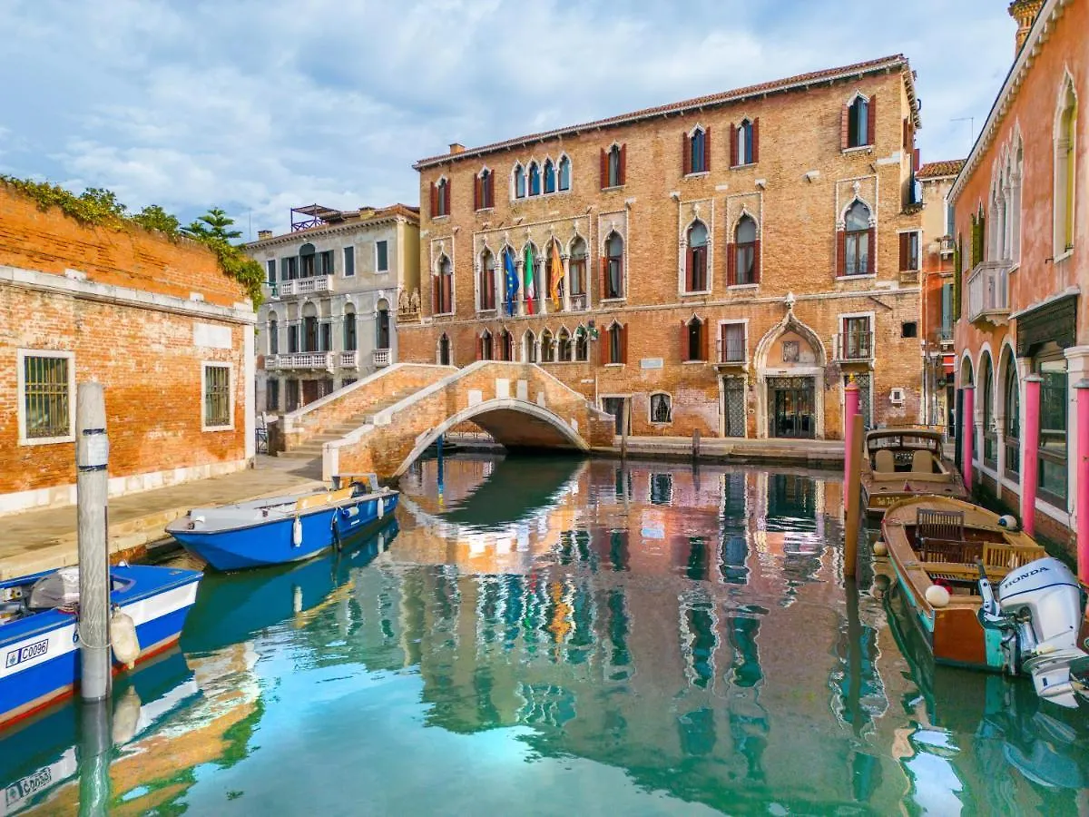 Palazzo Marcello Hotel Al Sole contacts